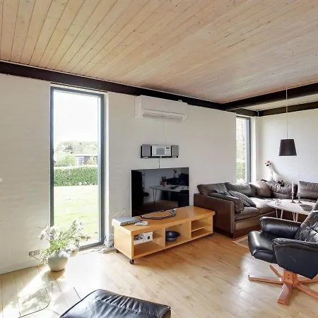 Holiday home Kiowa - 100m From The Sea In Djursland And Mols By Interhome *