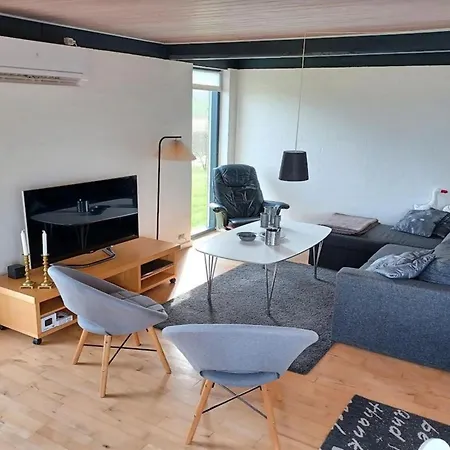 Kiowa - 100m From The Sea By Interhome Feriehus